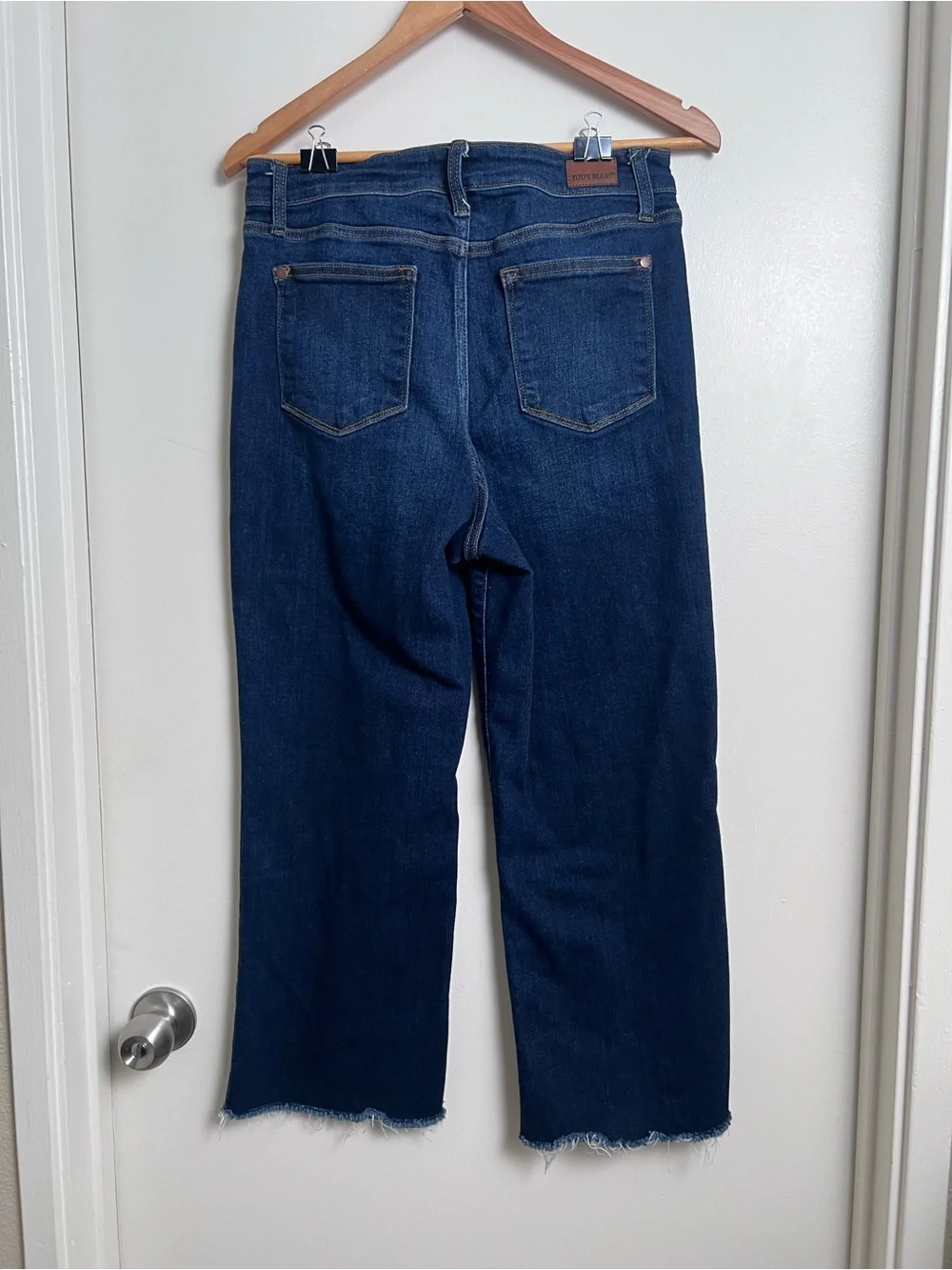 Judy Blue High Rise Wide Leg Cropped Jeans Size 9/29 Dark Wash Raw Hem